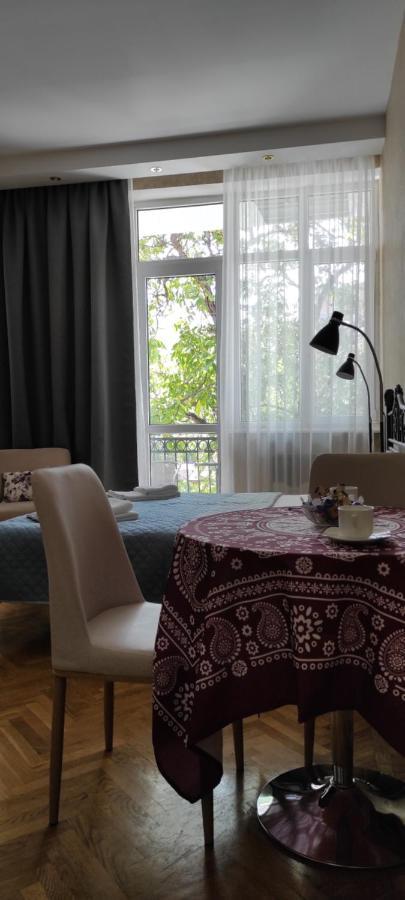 Tranquil Apartment In Vake 第比利斯 外观 照片
