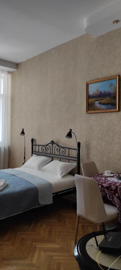 Tranquil Apartment In Vake 第比利斯 外观 照片