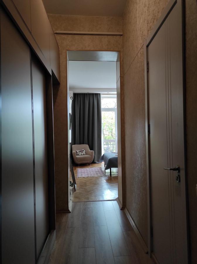 Tranquil Apartment In Vake 第比利斯 外观 照片