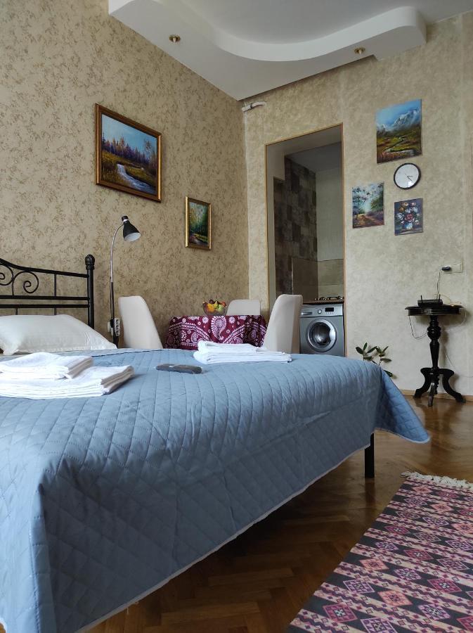 Tranquil Apartment In Vake 第比利斯 外观 照片