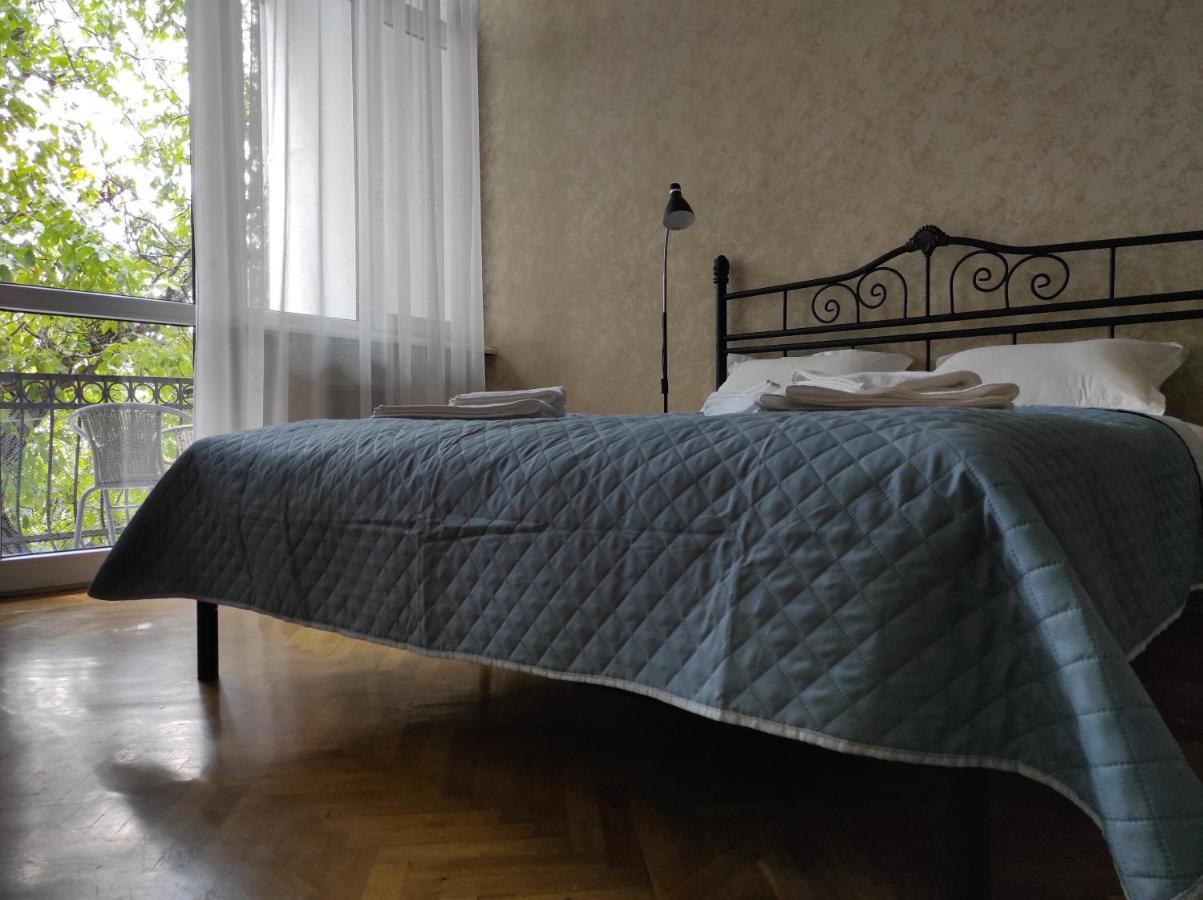 Tranquil Apartment In Vake 第比利斯 外观 照片