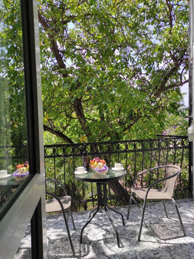 Tranquil Apartment In Vake 第比利斯 外观 照片